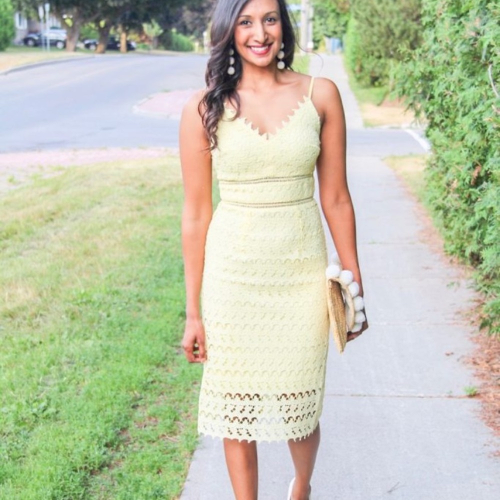 Soprano Yellow Lace Dress